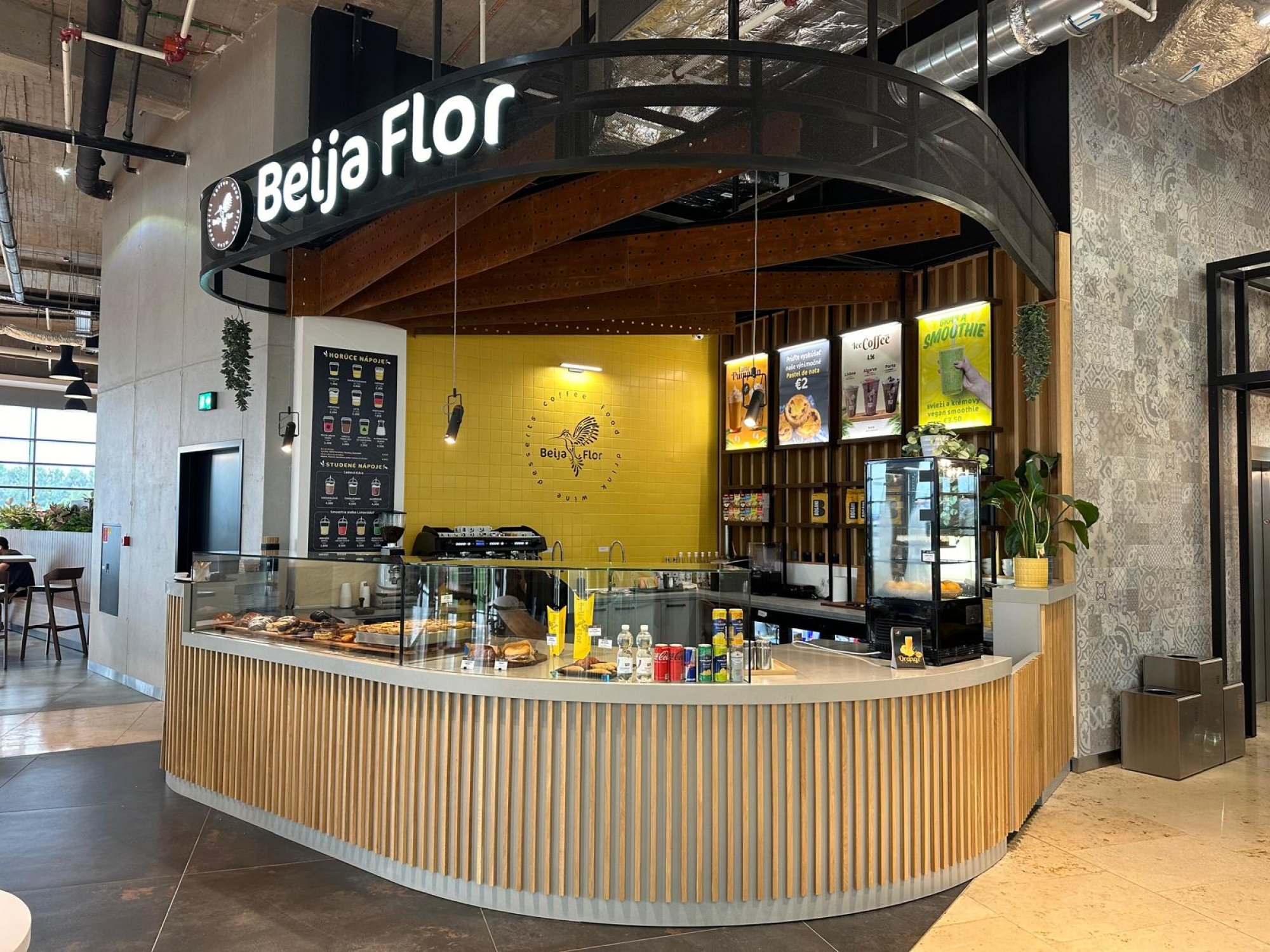 Kaviareň Beija Flor, Eurovea 2, Bratislava | Interiér